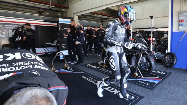WSBK: Miguel Oliveira já brilha no primeiro dia de testes em Jerez