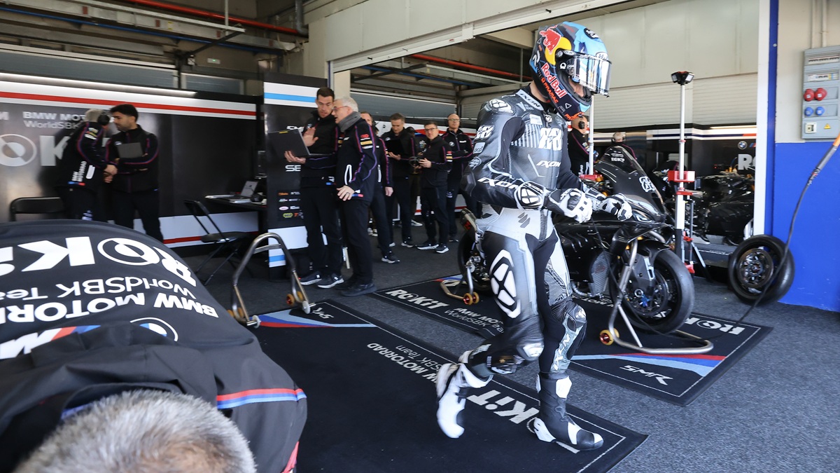 WSBK: Miguel Oliveira na 8ª posição a menos de 50 minutos para o final dos testes thumbnail