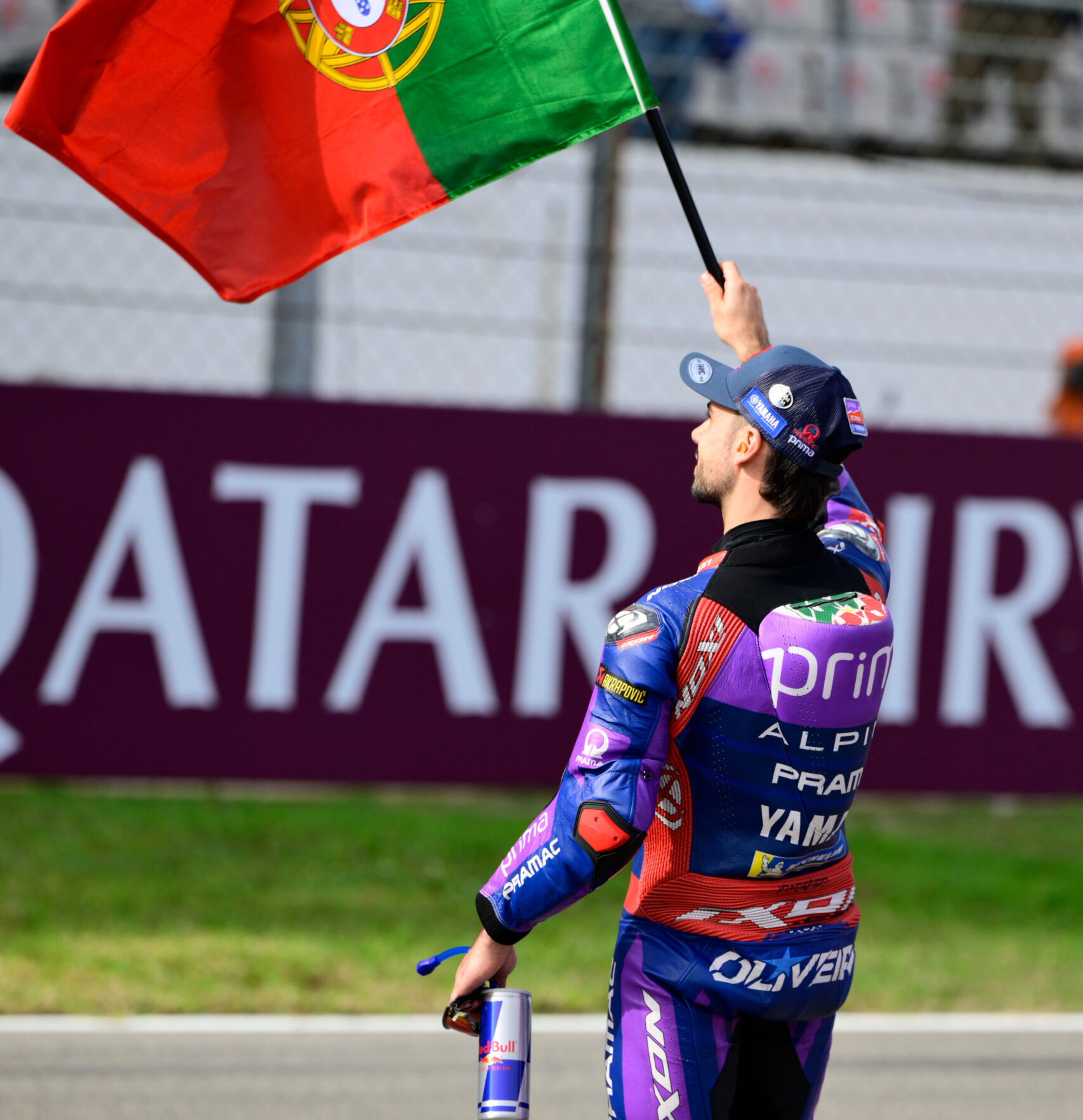 MotoGP: Entre lágrimas e aplausos, Miguel Oliveira despede-se do público português thumbnail