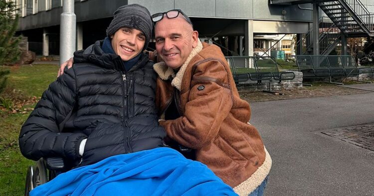 MotoGP: Moto3, Noah Dettwiler renascido já sorri junto ao seu pai