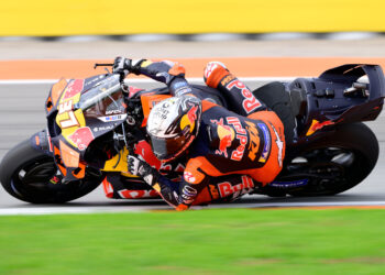 MotoGP: Pedro Acosta lidera sessão PR em Valência; Bagnaia na Q1