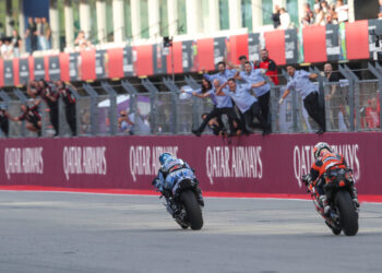 MotoGP: Alex Márquez vence corrida Sprint em Portimão numa grande batalha com Pedro Acosta