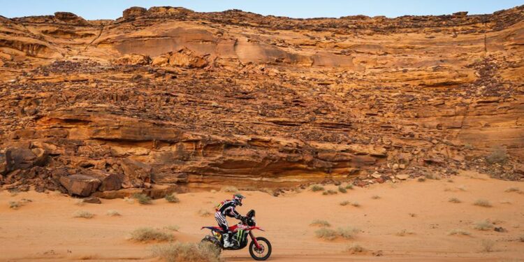 Dakar 2026: ‘Hat-trick’ da Honda com vitória de Schareina na etapa 4