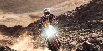 Dakar 2026: Tosha Schareina vence etapa 3 com ‘dobradinha’ da Honda