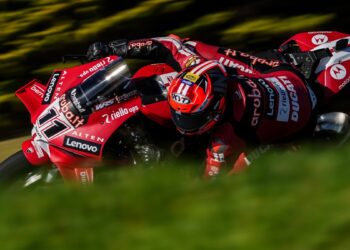 WSBK: Nicolò Bulega domina primeiro dia de testes na Austrália