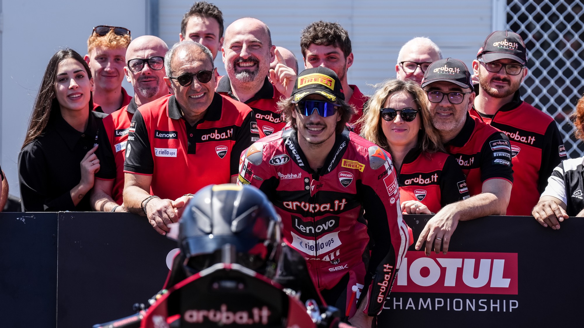 WSBK: Nicolò Bulega faz história com a sua 200ª Pole Position na Austrália thumbnail