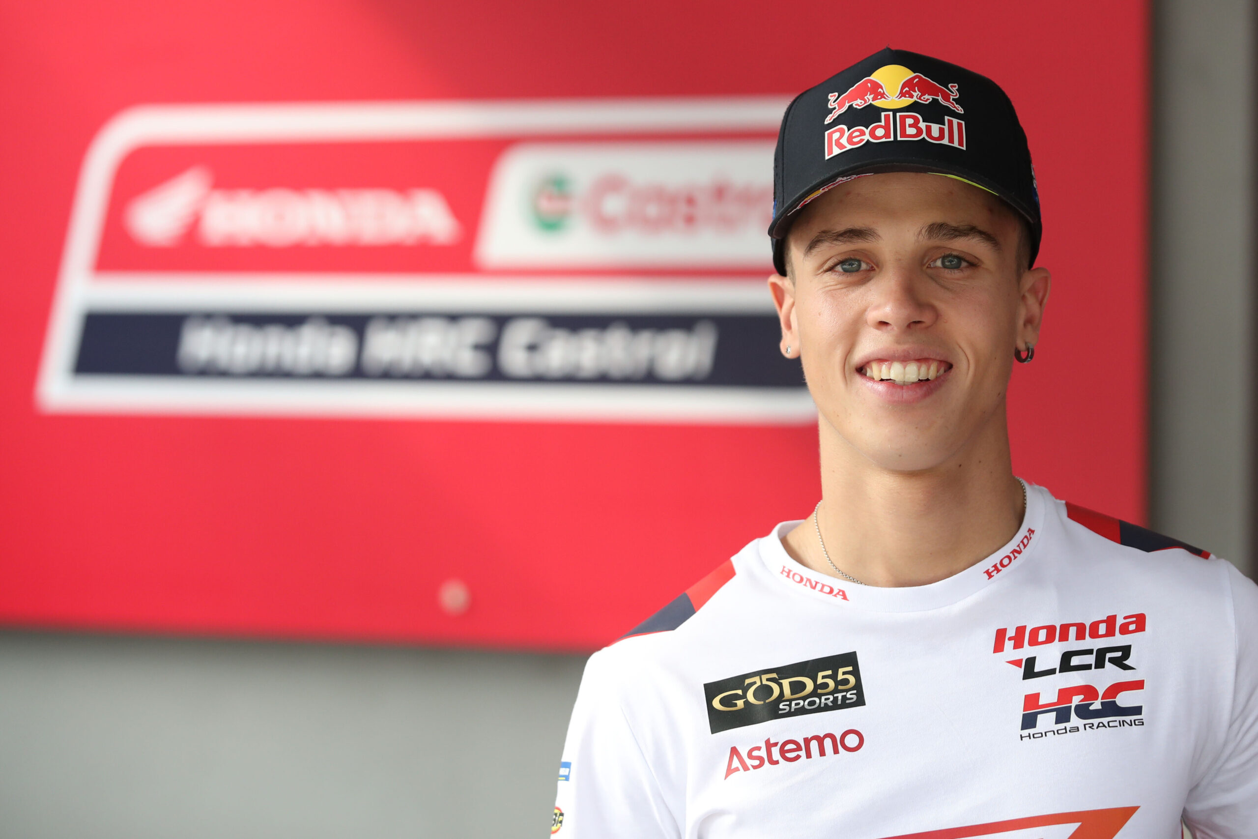 MotoGP: Diogo Moreira ‘pronto’ depois de treinar com Marc e Alex Márquez thumbnail