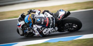 WSBK – Oliveira 9º em treino inicial dominado por Bulega