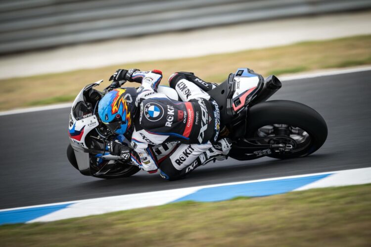 WSBK – Oliveira 9º em treino inicial dominado por Bulega