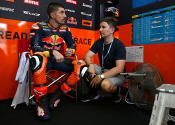 MotoGP: Jorge Lorenzo revela ‘tensão’ entre Viñales e Acosta