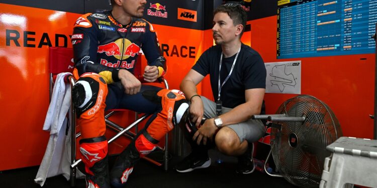 MotoGP: Jorge Lorenzo revela ‘tensão’ entre Viñales e Acosta