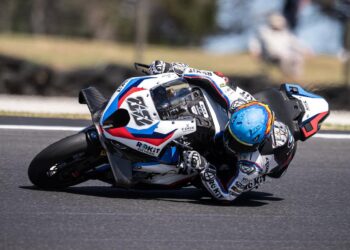 WSBK: Que recuperação! Miguel Oliveira é 8º na Corrida 1 na Austrália depois de recuperar 13 posições