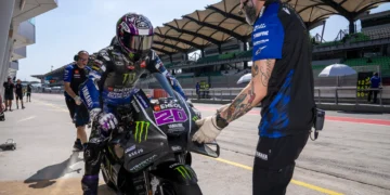MotoGP: Polémico? Yamaha não testou no segundo dia com problemas no V4