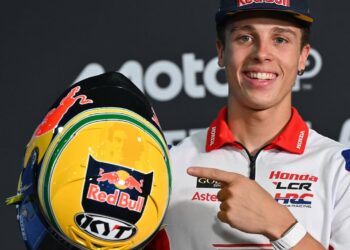 MotoGP: Diogo Moreira com decoração especial no capacete em homenagem a Ayrton Senna