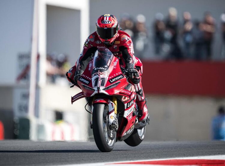 WSBK: Nicolò Bulega vence Superpole Race; Oliveira 3º e arranca da primeira linha para a Corrida 2