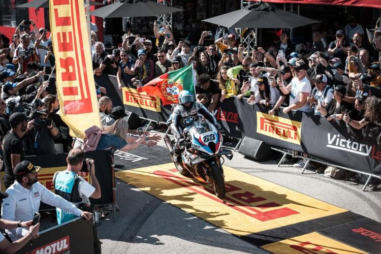 WSBK: Mais de 82 mil fãs assistem ao espetáculo e aos pódios de Oliveira em Portimão