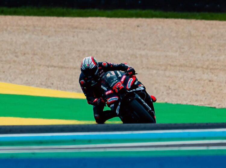 MotoGP: Marco Bezzecchi e Fabio Di Giannantonio na Q2; Diogo Moreira arranca de 14º no GP do Brasil