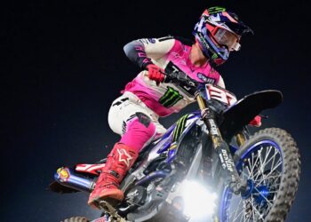 AMA Supercross: 250SMX, Deegan penalizado uma posição e vitória cai sobre Cole Davies