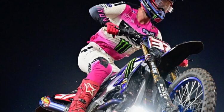 AMA Supercross: 250SMX, Deegan penalizado uma posição e vitória cai sobre Cole Davies