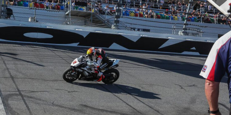 Daytona 200 – 4 de enfiada para Josh Herrin