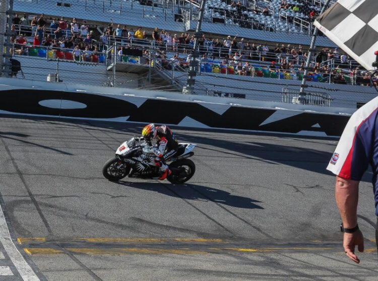 Daytona 200 – 4 de enfiada para Josh Herrin