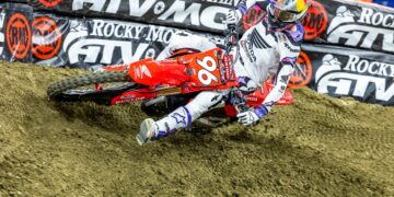 AMA Supercross: 450SMX, Hunter Lawrence vence pela terceira vez e reforça a liderança