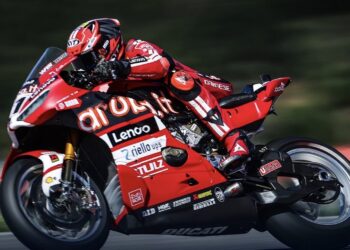 WSBK: Nicolò Bulega faz a Pole Position em Portimão