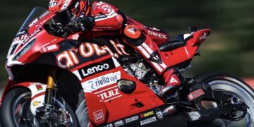 WSBK: Nicolò Bulega faz a Pole Position em Portimão