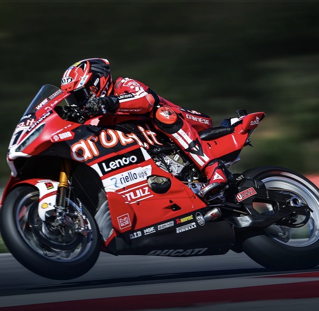 WSBK: Nicolò Bulega faz a Pole Position em Portimão thumbnail