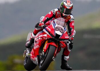 WSBK: Jonathan Rea estreia-se pela Honda na ronda portuguesa