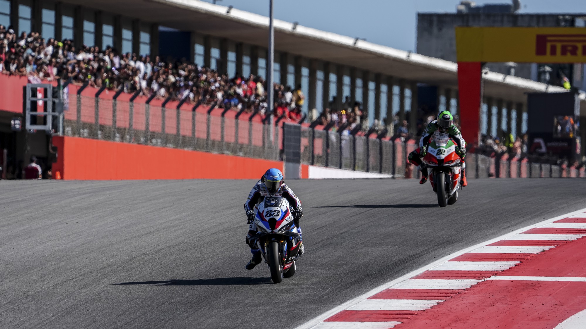 WSBK: Miguel Oliveira termina Superpole Race na 3ª posição e arranca da primeira linha na corrida 2 em Portimão thumbnail