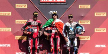 WSBK: Hat-trick de Bulega e três pódios de Oliveira marcam ronda portuguesa