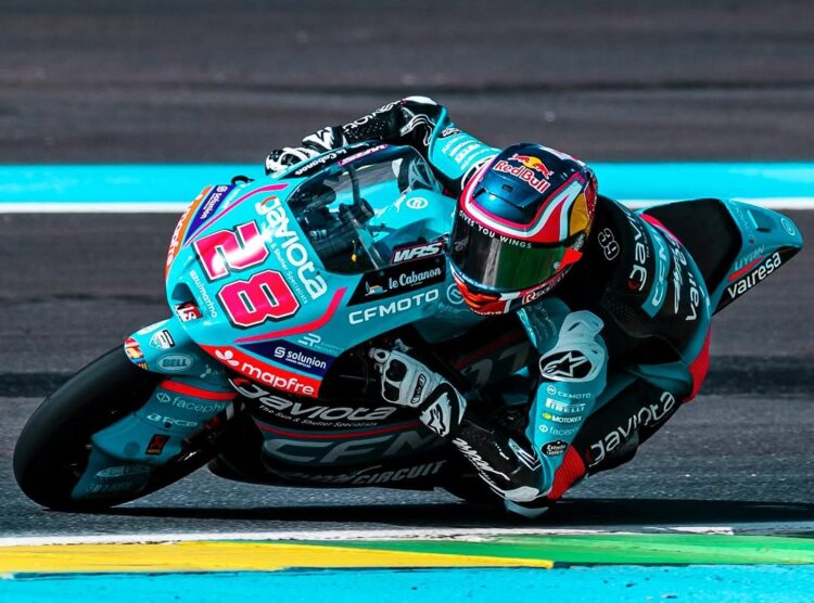 MotoGP: Moto3, Máximo Quiles vence numa corrida caótica no Brasil
