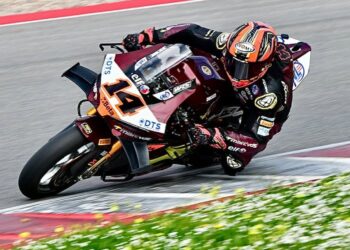 WSBK: Sam Lowes começa na liderança o FP1 em Portimão