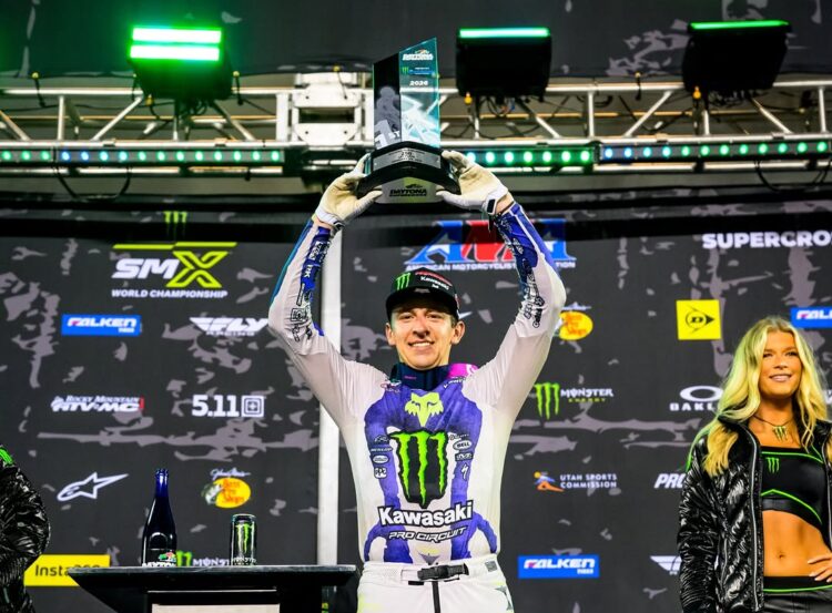 AMA Supercross: 250SMX Divisão Leste, Seth Hammaker vence apesar de dificuldades físicas