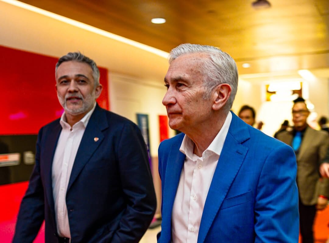 MotoGP: David Tardozzi admite ‘quatro chapadas na cara’ da Aprilia no GP da Tailândia thumbnail