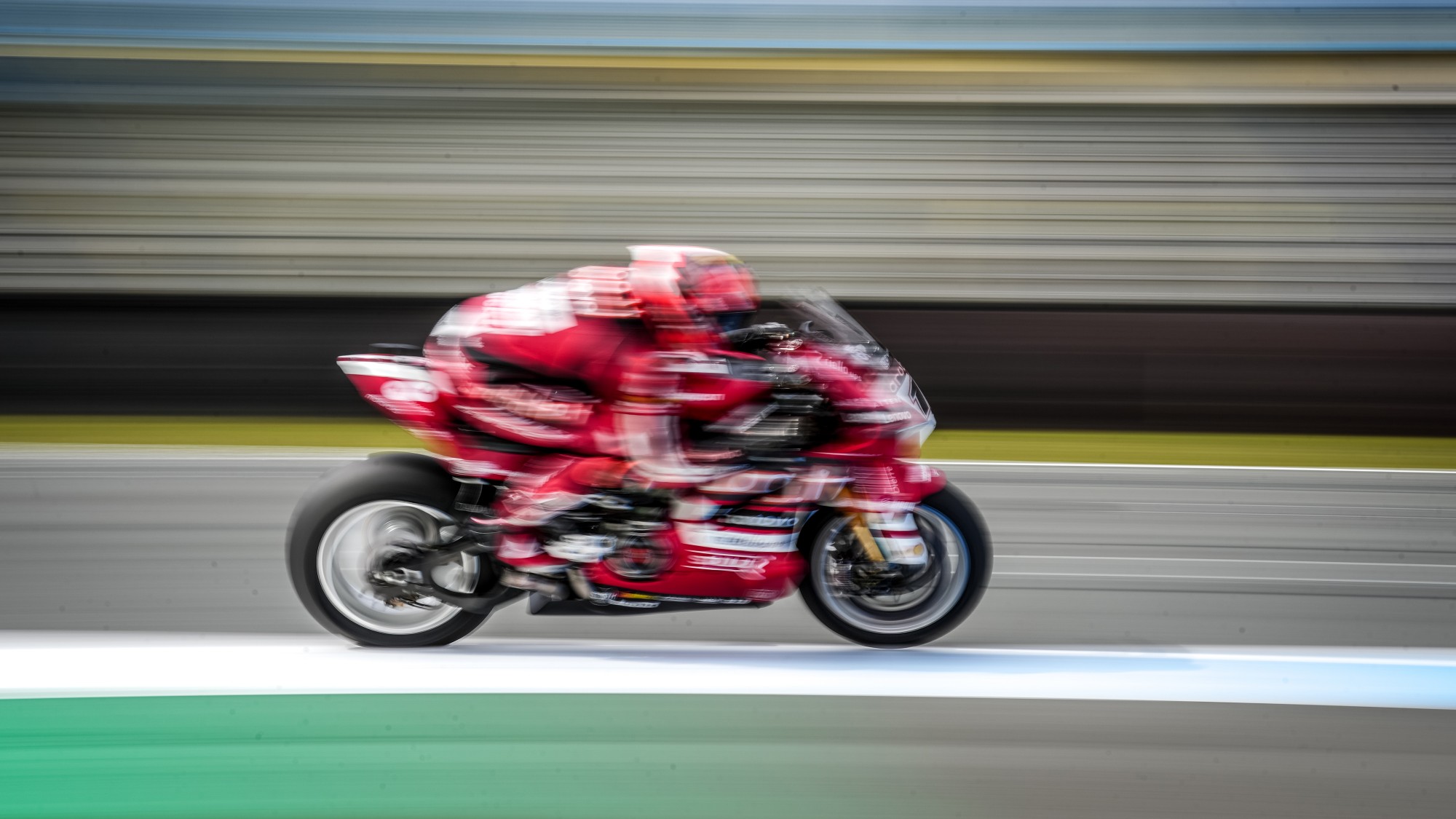 WSBK: Niclò Bulega continua a dominar e termina FP2 como líder em Assen thumbnail