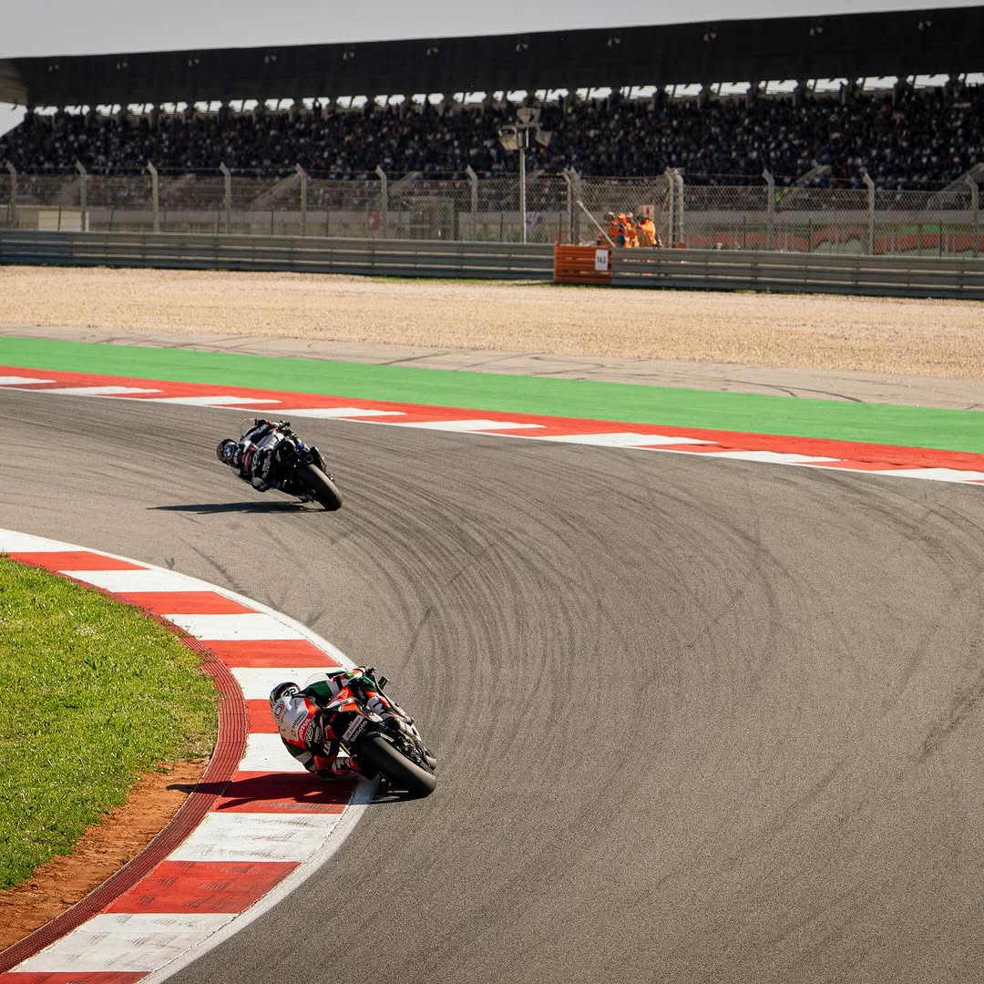 WSBK: Alex Lowes elogia ‘na esperança de que o Miguel cometesse um erro, mas, mérito para ele’ thumbnail