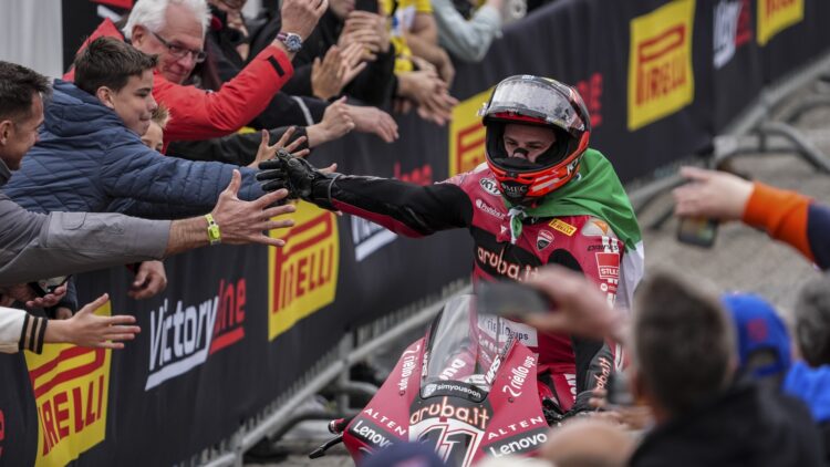 WSBK: Bulega pode fazer história… mas Balaton promete resistência