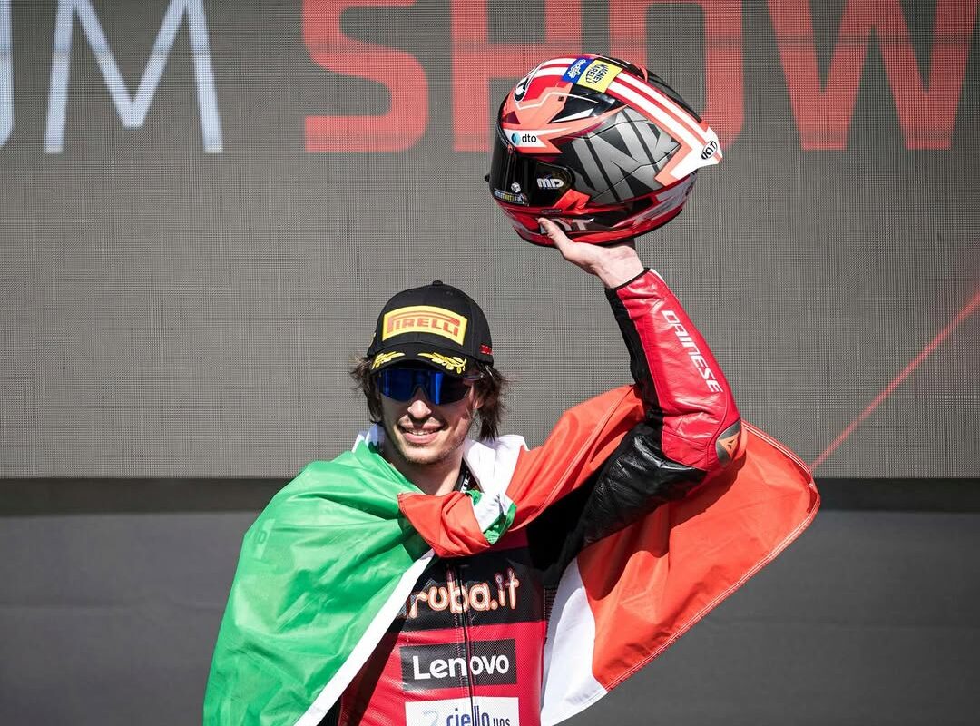 MotoGP: Bulega ‘não é primeira escolha’ e com lugar em risco em 2027 thumbnail