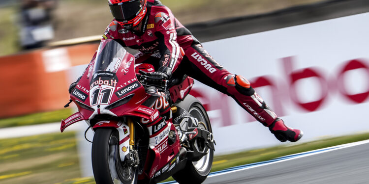 WSBK – Oliveira e Petrucci com quedas no TL1 de Assen