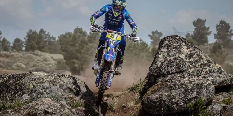 CN Enduro: Julien Roussaly domina em Armamar