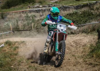 CN Enduro: Mário Patrão conquista vitória na classe de motos elétricas em Armamar
