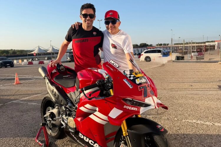 MotoGP: Ducati com aparição surpresa do seu modelo de 850cc em Misano