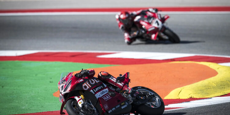 WSBK – Oliveira termina espera de 36 anos de Portugal por um pódio