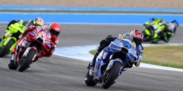MotoGP: Alex Márquez arrasa em Jerez enquanto Marc Márquez cai na perseguição