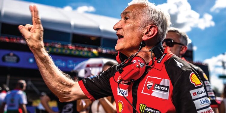 MotoGP: Davide Tardozzi diz que a Ducati terá ‘algo extra’ para os próximos GPs