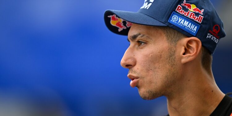 MotoGP: Razgatlioglu luta para se adaptar com Dovizioso a surgir como peça-chave