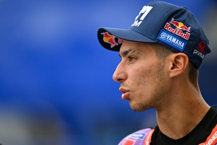 MotoGP: Razgatlioglu luta para se adaptar com Dovizioso a surgir como peça-chave