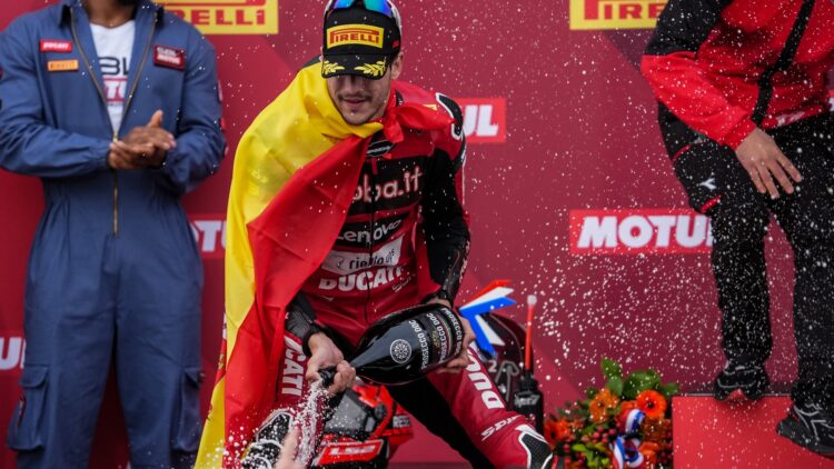 WSBK: Iker Lecuona quer mais ‘ver se conseguimos trocar de posições nas próximas corridas’